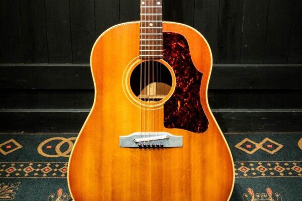 ギブソン（Gibson） アコースティックギター J-45 ¥470,000